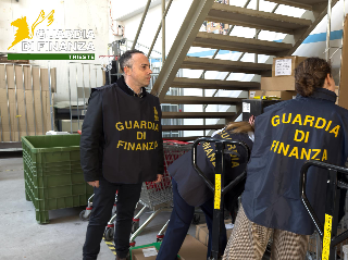 Appalti illeciti e caporalato grigio, perquisizioni anche nelle Marche nell’operazione della Guardia di Finanza